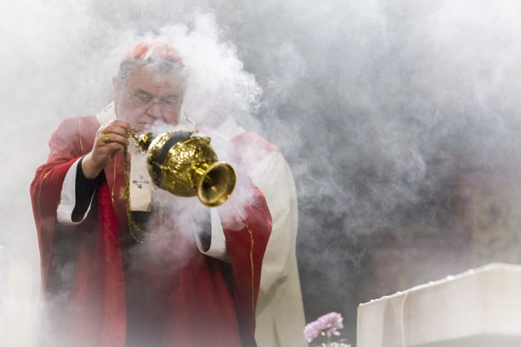 How to Choose The Right Incense For Catholic Church Burners?